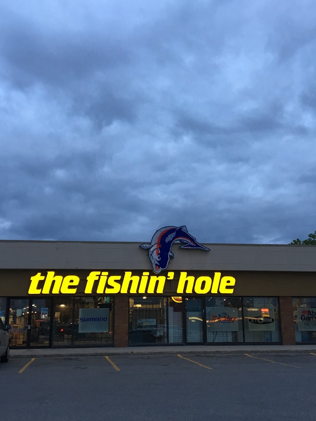 The Fishin Hole Ltd | 1522 Regent Ave W, Winnipeg, MB R2C 3B4, Canada | Phone: (204) 586-8021