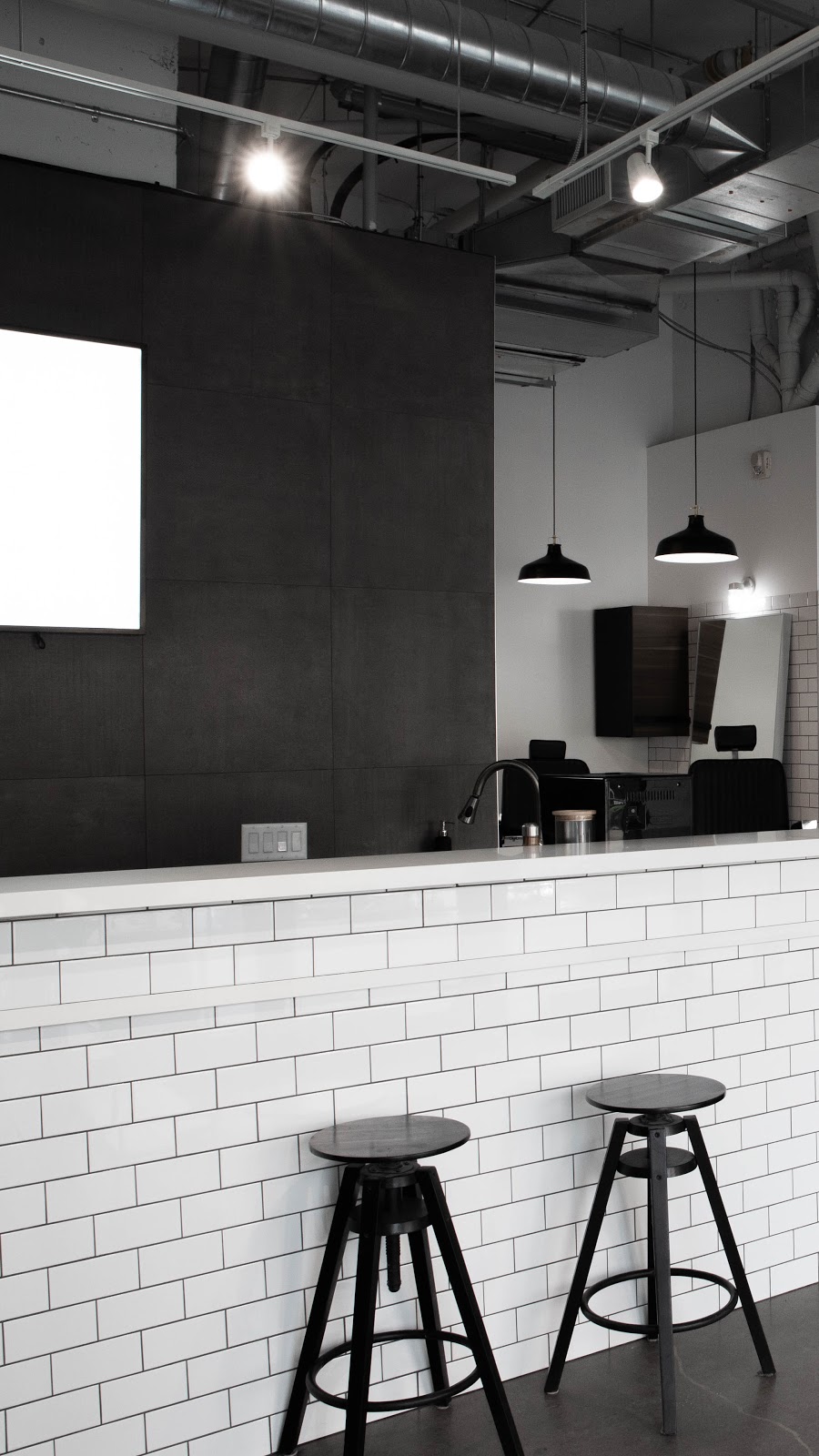 the blank canvas | 86 Woodbridge Ave Unit 20, Woodbridge, ON L4L 0E4, Canada | Phone: (905) 605-8484