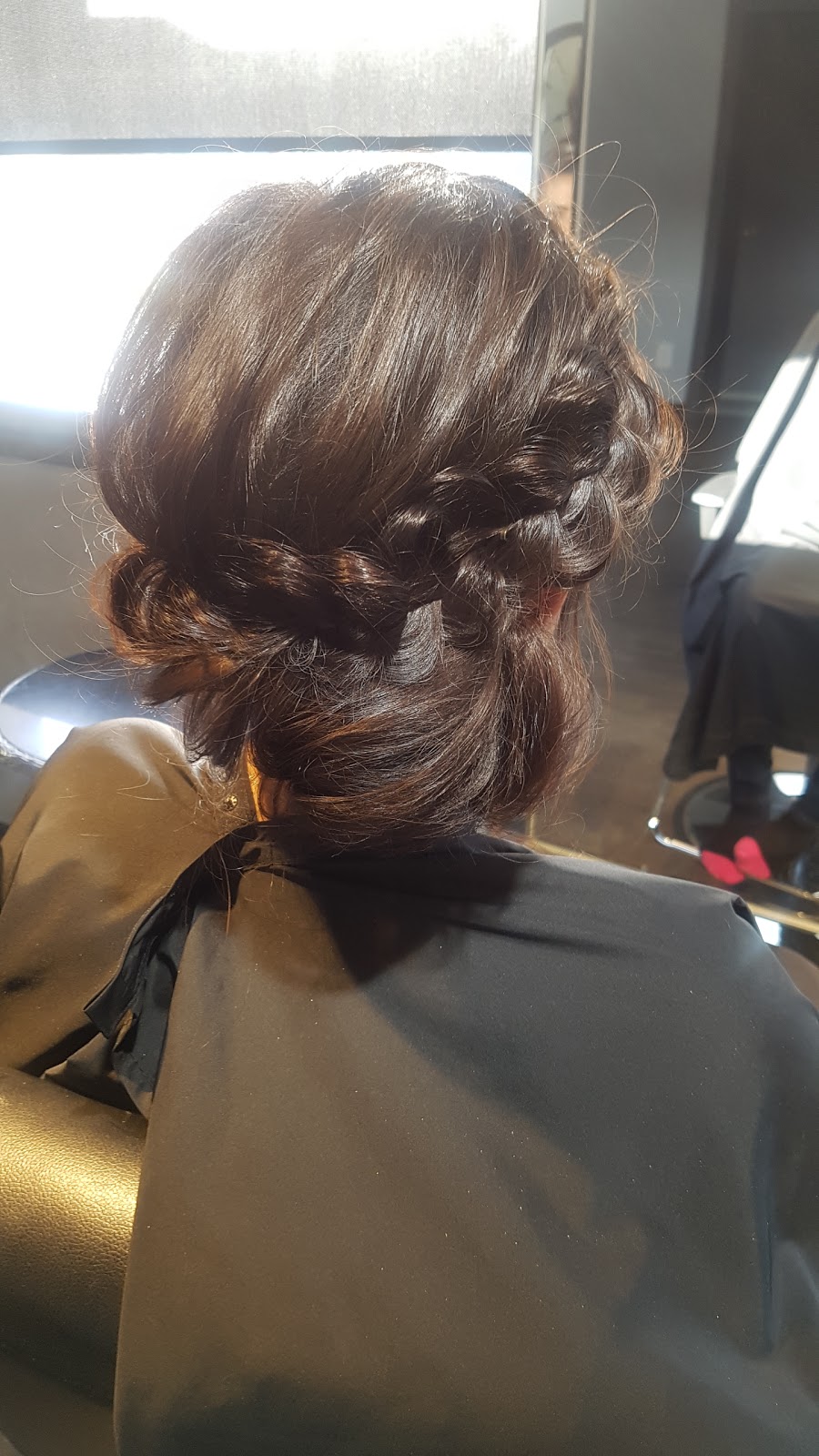 HQ Style Lounge | 483 St Annes Rd, Winnipeg, MB R2M 3E2, Canada | Phone: (204) 414-2119