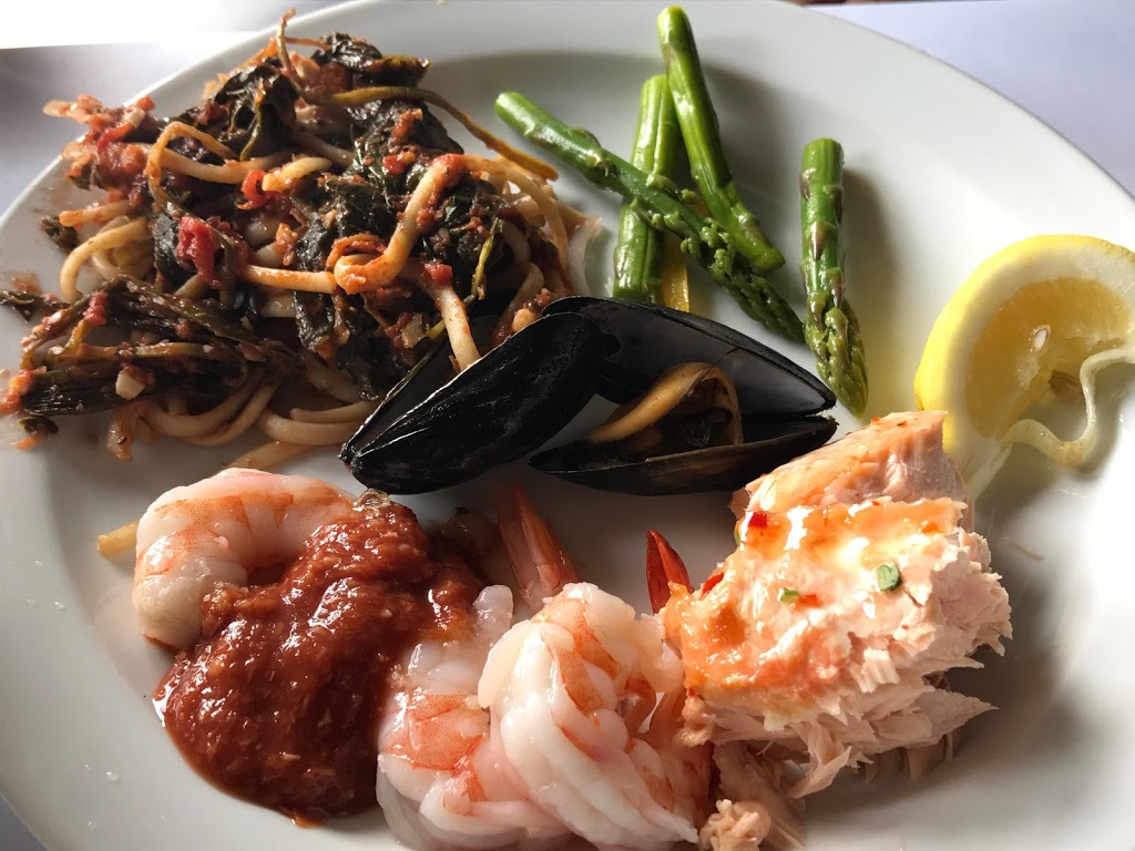 Emmas Back Porch & Water Street Cooker | 2084 Old Lakeshore Rd, Burlington, ON L7R 1A3, Canada | Phone: (905) 634-2084
