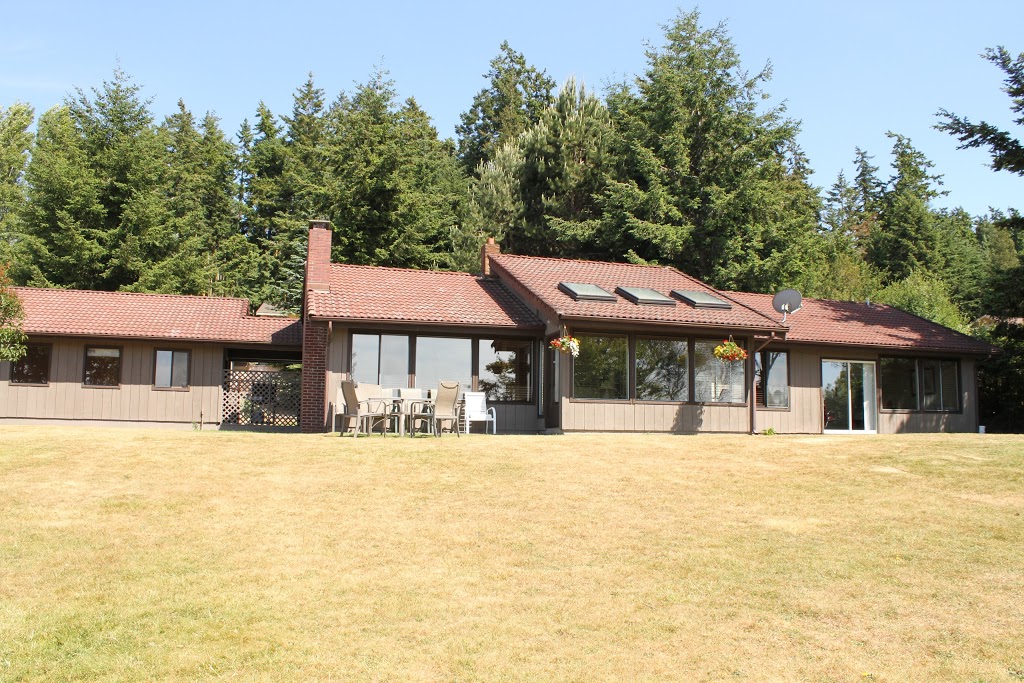 Lopez Islander Resort and Marina | 2864 Fisherman Bay Rd, Lopez Island, WA 98261, USA | Phone: (360) 468-2233