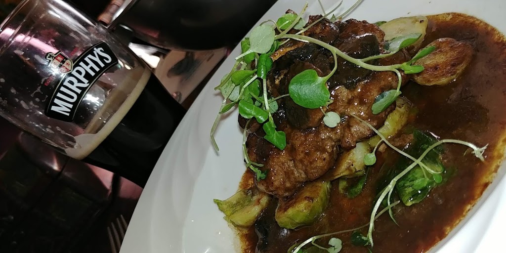 Comme Chez Soi Restaurant | 297 Chemin du Bord-du-Lac, Pointe-Claire, QC H9S 4L4, Canada | Phone: (514) 693-9555