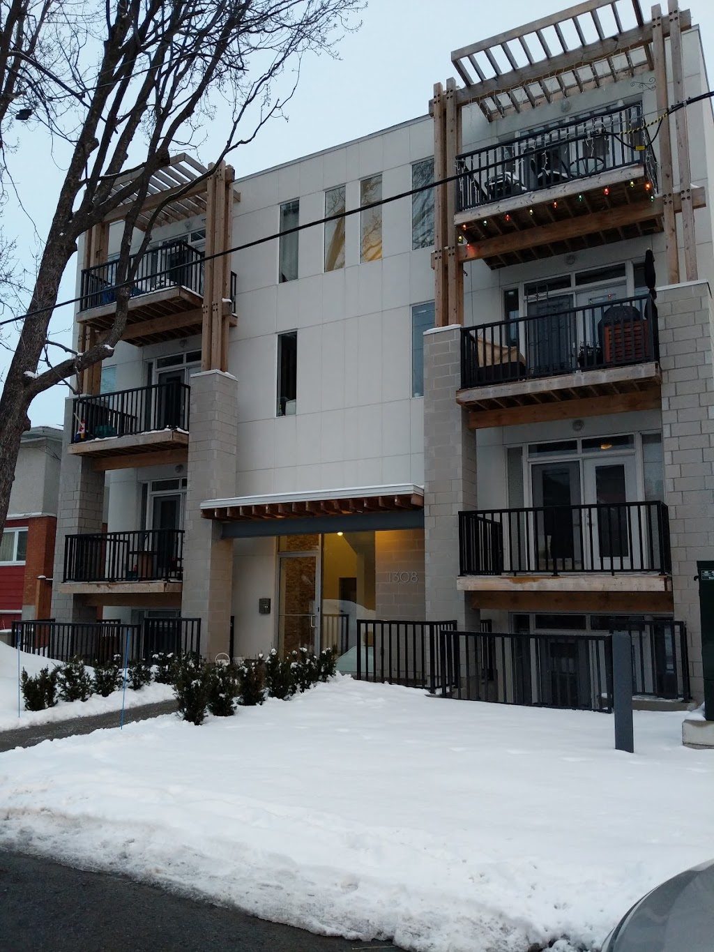 Hampton Park Lofts | 1308 Thames St, Ottawa, ON K1Z 7N4, Canada | Phone: (613) 233-4210
