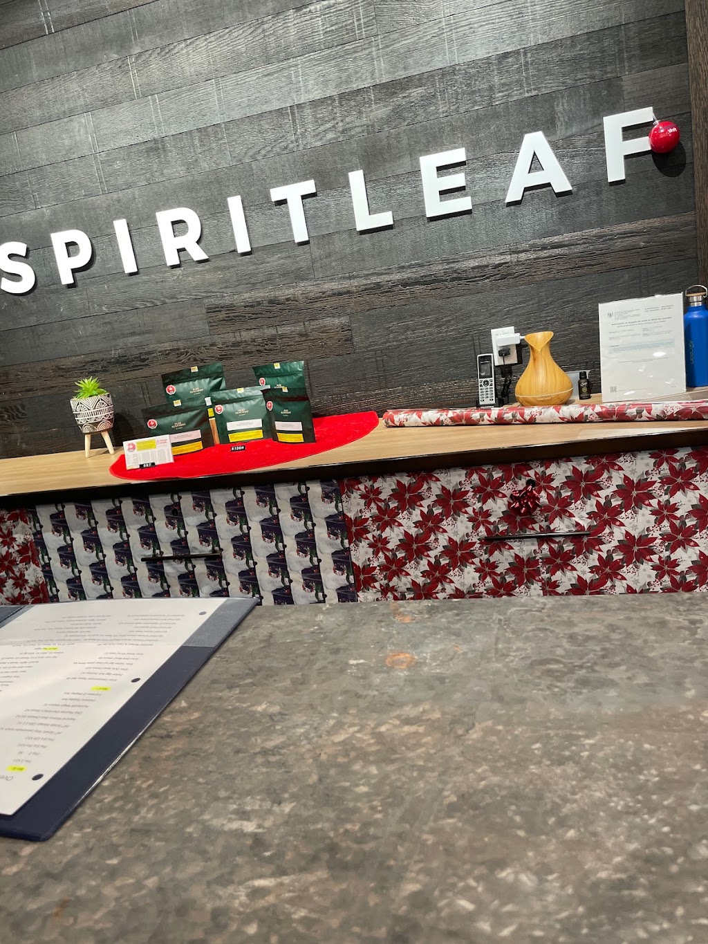 Spiritleaf | Crossroads | Cannabis Store | 529 W Hunt Club Rd, Nepean, ON K2G 5W5, Canada | Phone: (613) 519-9333