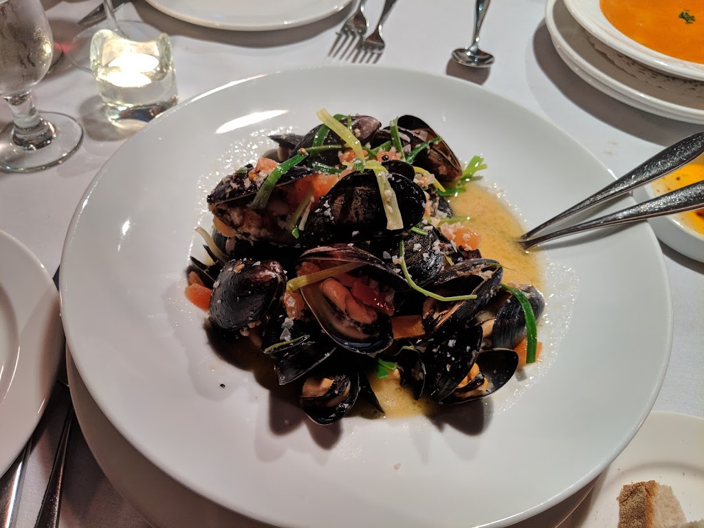 Pink Peppercorn Seafood House | 1485 Kingsway, Vancouver, BC V5N 2R6, Canada | Phone: (604) 569-3626