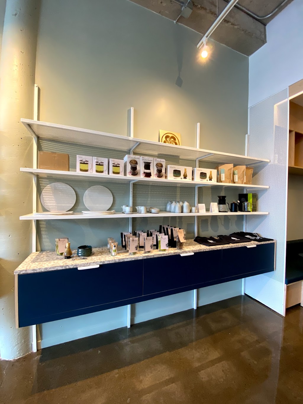Ôkini | 156 Av. Laurier O, Montréal, QC H2T 2N7, Canada | Phone: (438) 380-0878