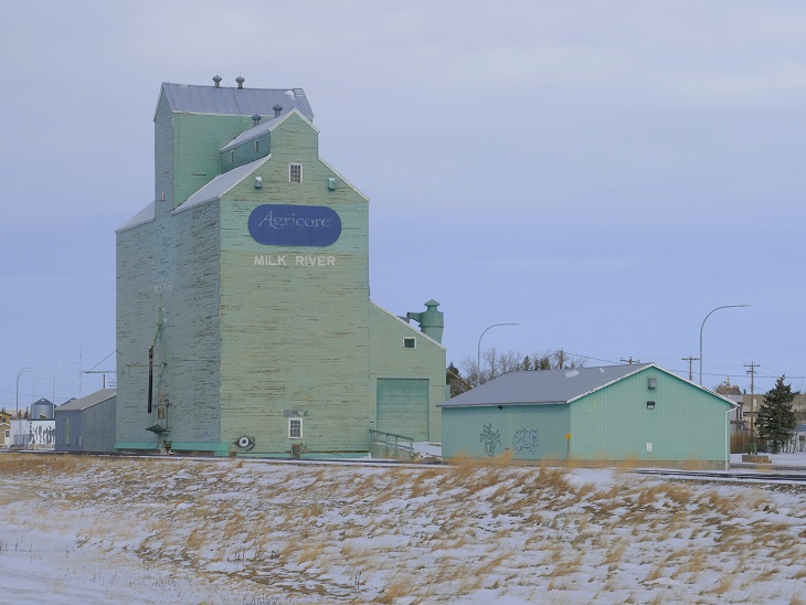 Viterra | Warner elevator row, Warner, AB T0K 2L0, Canada | Phone: (403) 320-7331