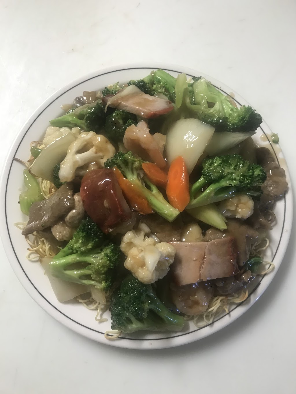 Lian Xing Chinese Restaurant | 6970 Henderson Hwy, Lockport, MB R1B 1A4, Canada | Phone: (204) 757-7708