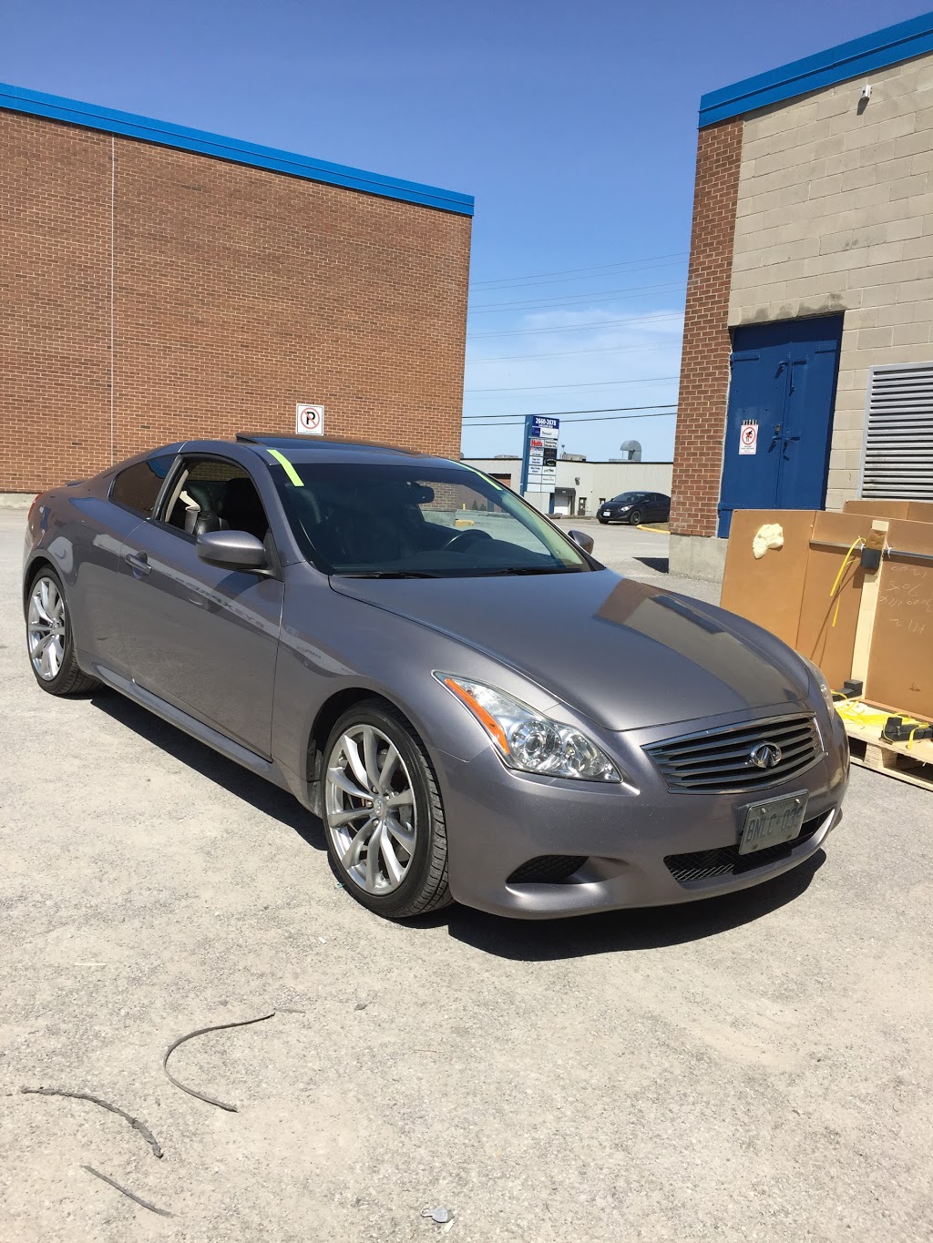 RoadRunner Auto Glass | 37 Rue de Bruxelles, Gatineau, QC J9J 0M4, Canada | Phone: (613) 316-2131