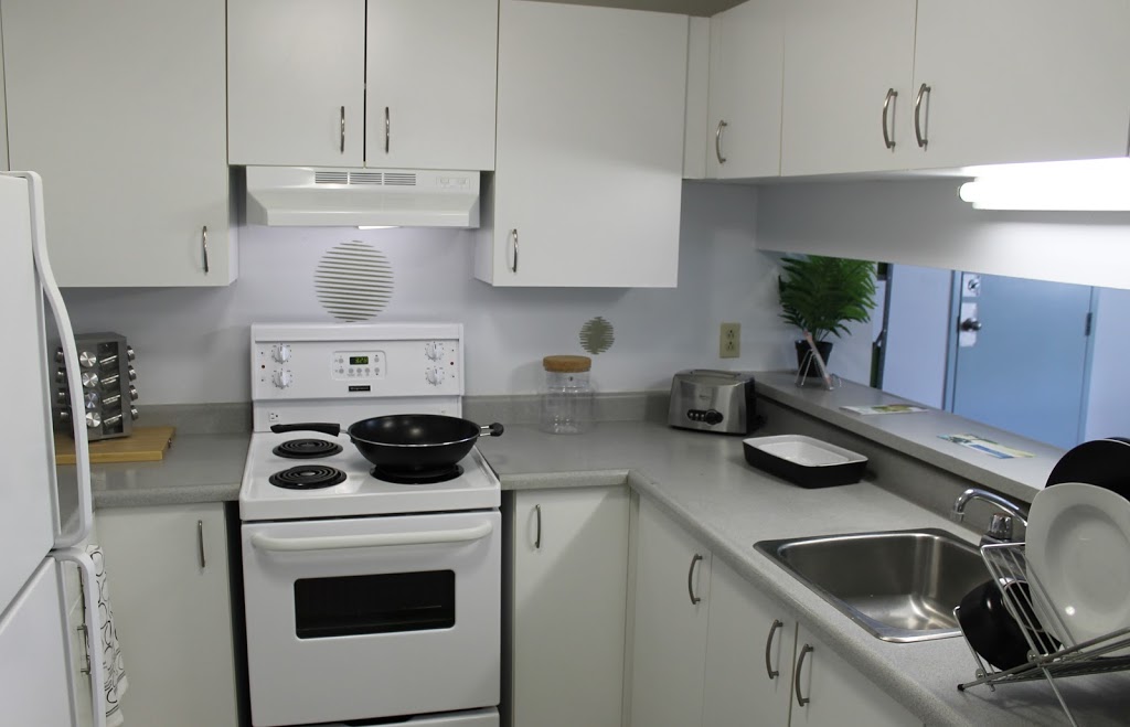 Severn Court Student Residence | 555 Wilfred Dr, Peterborough, ON K9K 1W1, Canada | Phone: (705) 740-0909