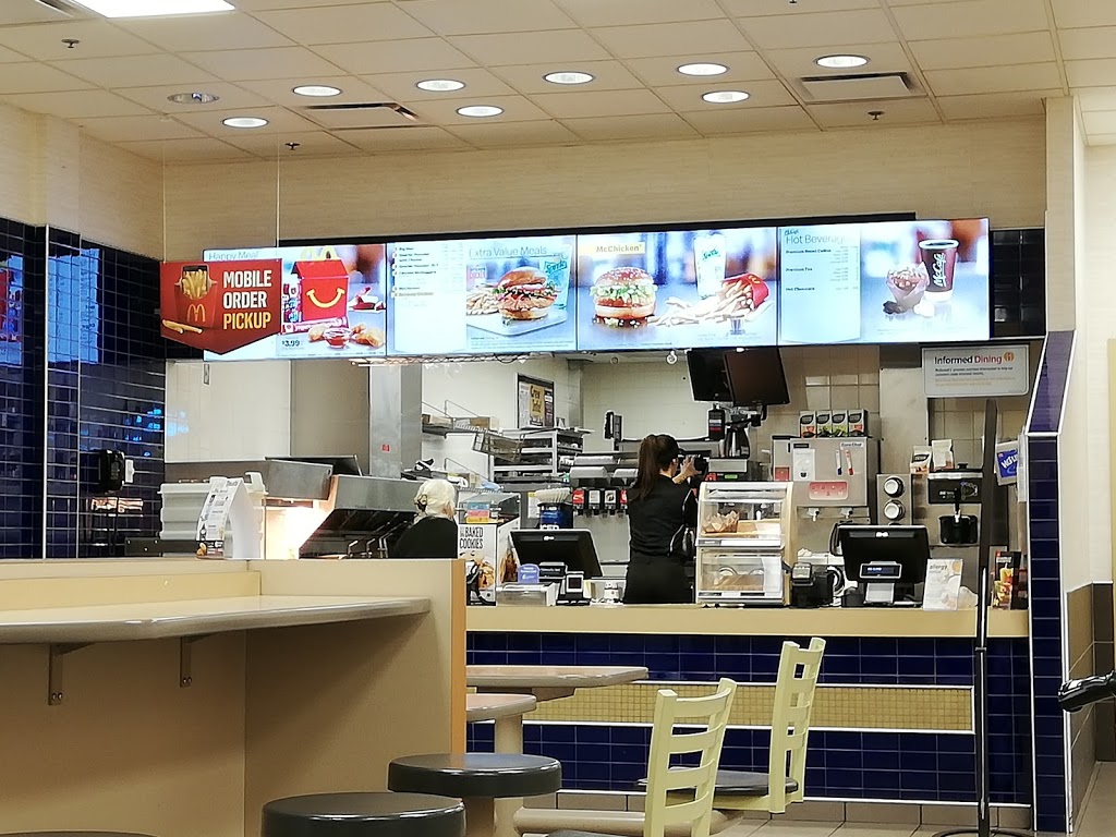 McDonalds | 40 Depot Dr, Bracebridge, ON P1L 0A1, Canada | Phone: (705) 646-4444