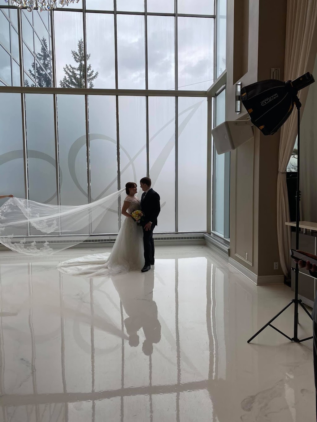 M+M Photography | 9 Bastia St, Waterdown, ON L8B 1V3, Canada | Phone: (416) 566-2963