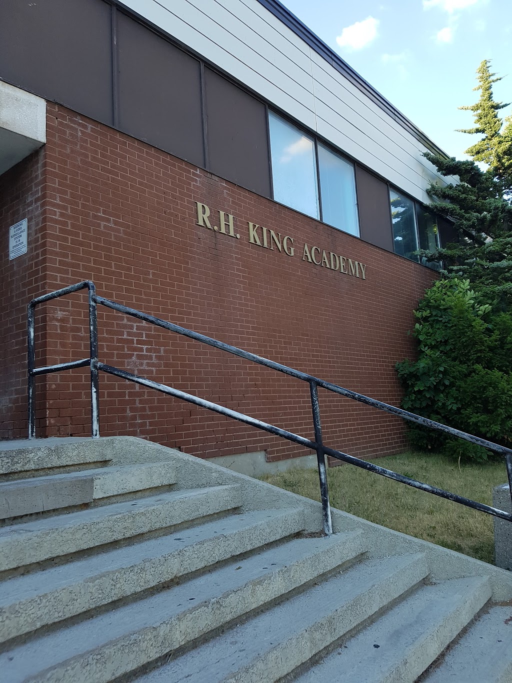 R H King Academy | 3800 St Clair Ave E, Scarborough, ON M1M 1V3, Canada | Phone: (416) 396-5550
