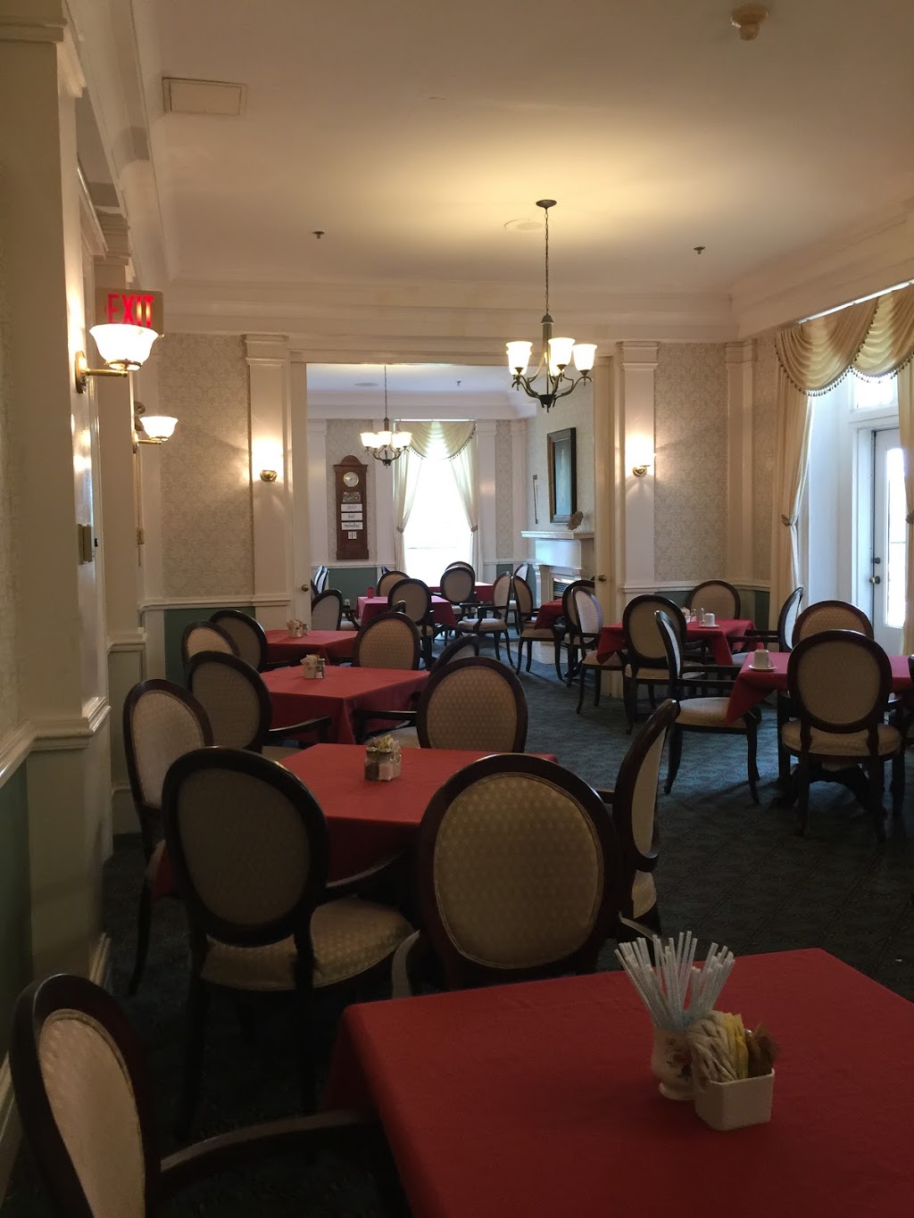 Willoughby Manor Retirement Residence | 3584 Bridgewater St, Niagara Falls, ON L2G 6H1, Canada | Phone: (905) 295-6288