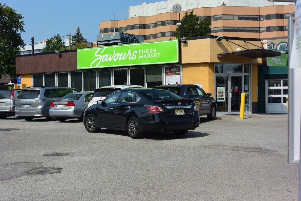 Savours Gourmet | 3500 Bathurst St, North York, ON M6A 2C6, Canada | Phone: (416) 663-7779
