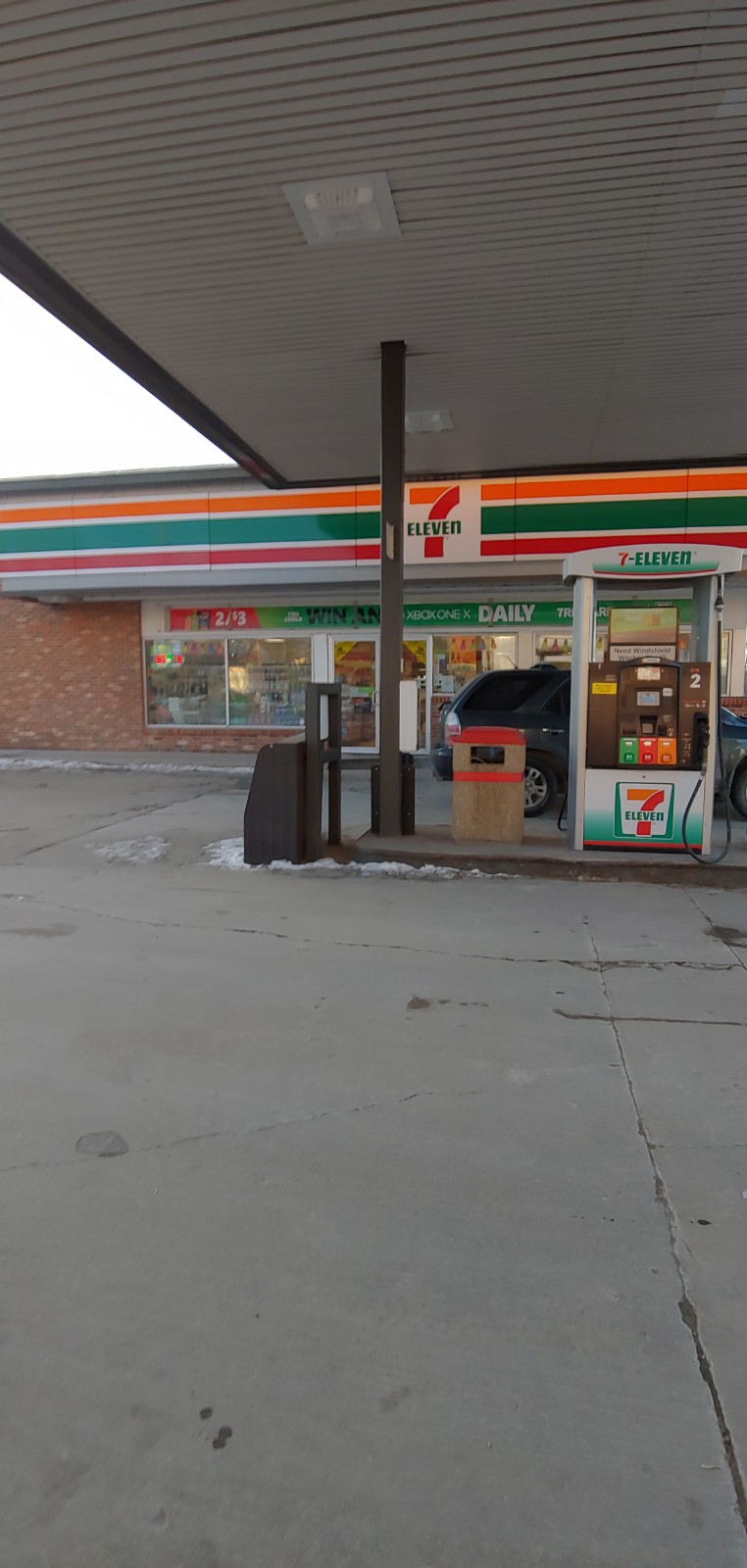 7-Eleven | 920 Archibald St, Winnipeg, MB R2J 0Z1, Canada | Phone: (204) 985-0113
