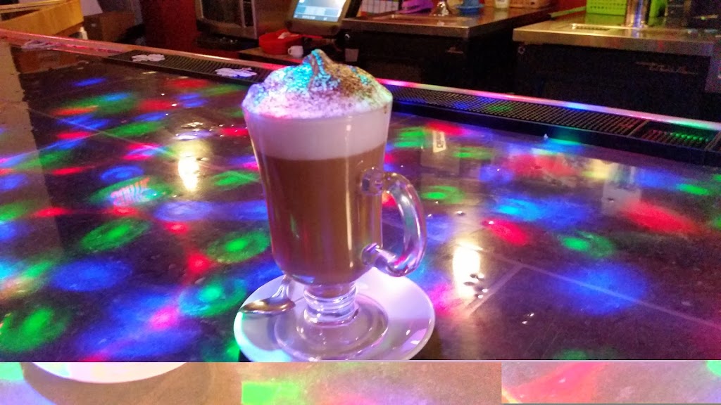 Cafe Bar Altima | 8185 Bd Newman, LaSalle, QC H8N 1Y1, Canada | Phone: (514) 303-0635