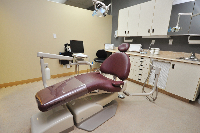 Centre Dentaire Vincent et Lapointe | 1191 Avenue Bourgogne, Chambly, QC J3L 1X3, Canada | Phone: (450) 447-1660