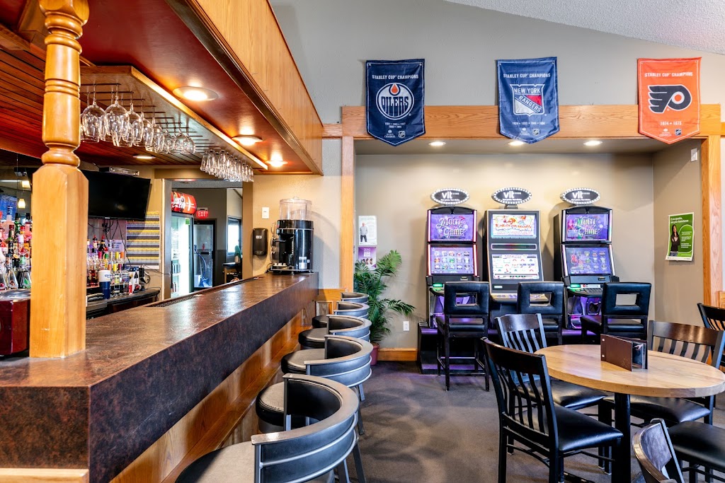 Sandstone Lounge and Eatery | 212 8 Ave NW, Milk River, AB T0K 1M0, Canada | Phone: (403) 647-2891