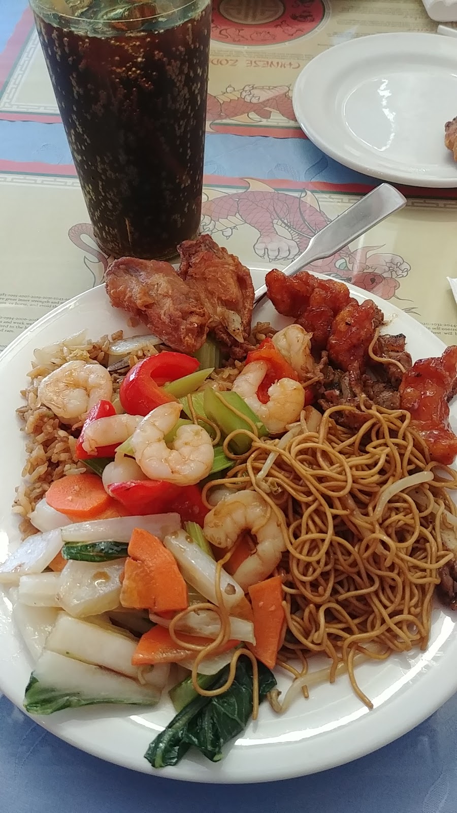 Yummy Chow Chinese Restaurant | 162 Main Street of Delhi, Delhi, ON N4B 2L9, Canada | Phone: (519) 582-3938