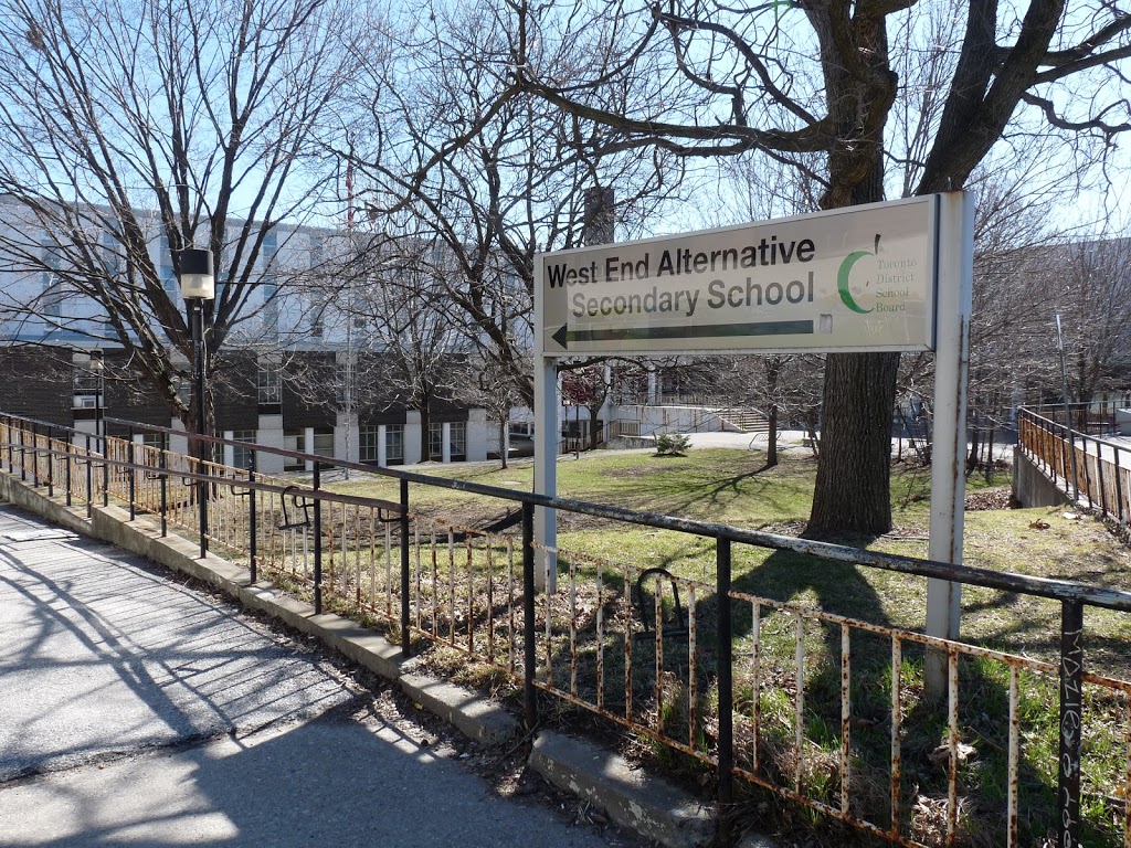 West End Alternative School l | school | 777 Bloor St W, Toronto, ON M6G 1L6, Canada | 4163930660 OR +1 416-393-0660