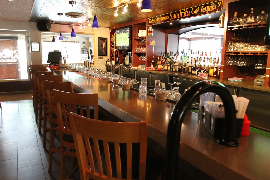 Sandbar Waterfront Grill | 930 Old Tecumseh Rd, Belle River, ON N0R 1A0, Canada | Phone: (519) 979-5624