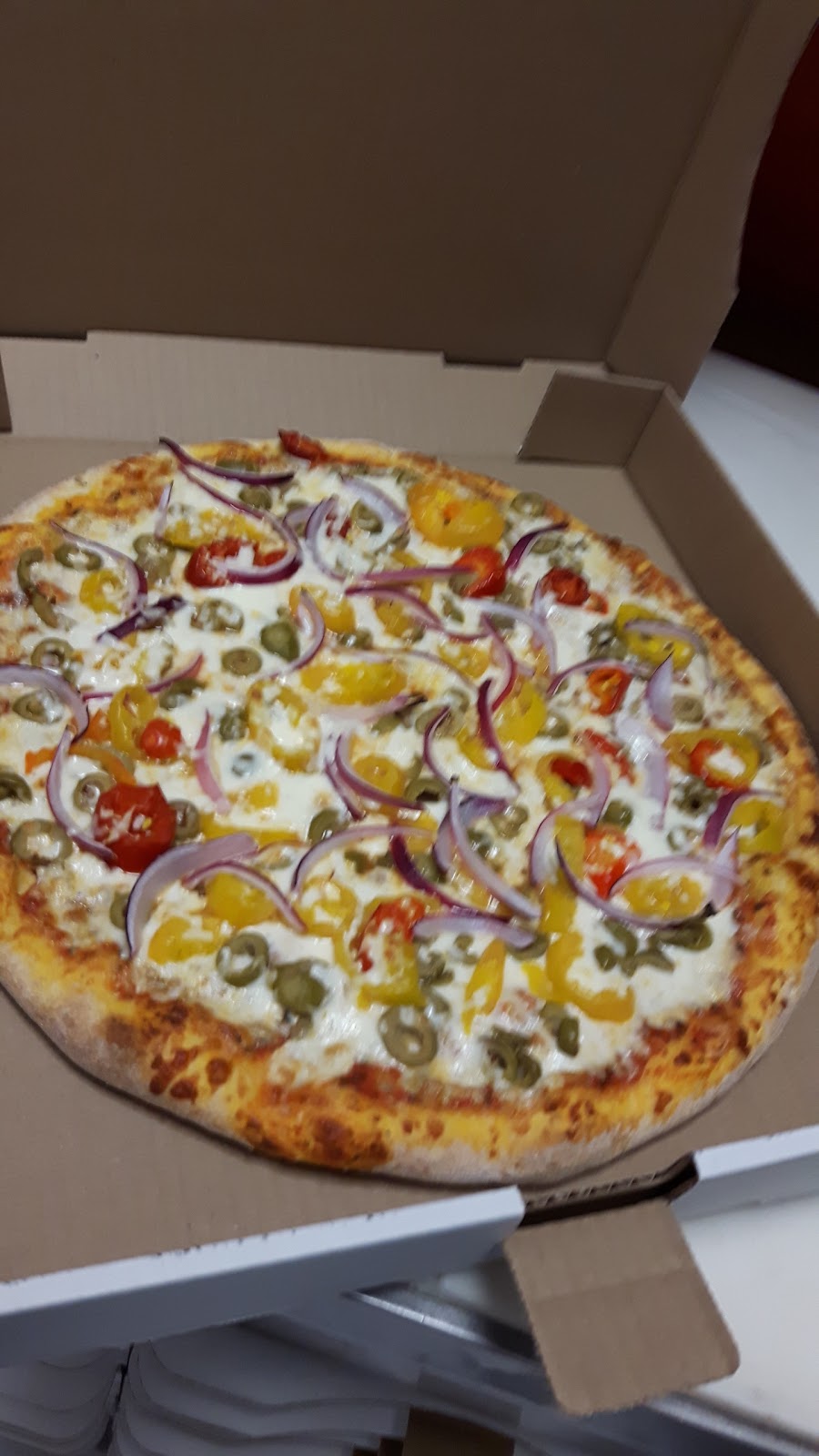 Everest Pizza | 2310 Eglinton Ave E, Scarborough, ON M1K 2M2, Canada | Phone: (416) 236-0000