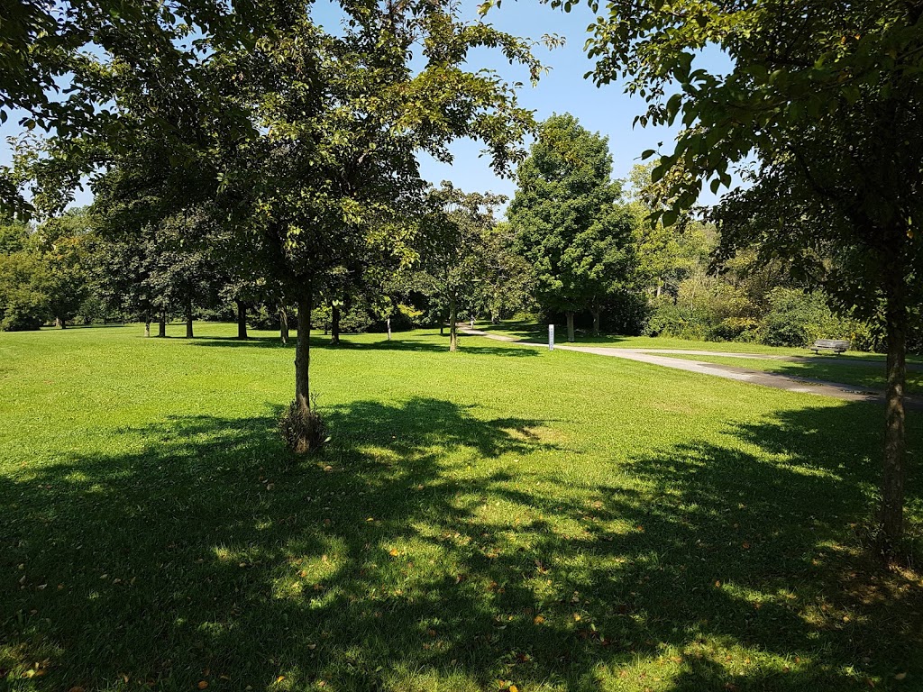 Ross Park | 1250 Richmond St, London, ON N6A 3L5, Canada | Phone: (519) 661-5575