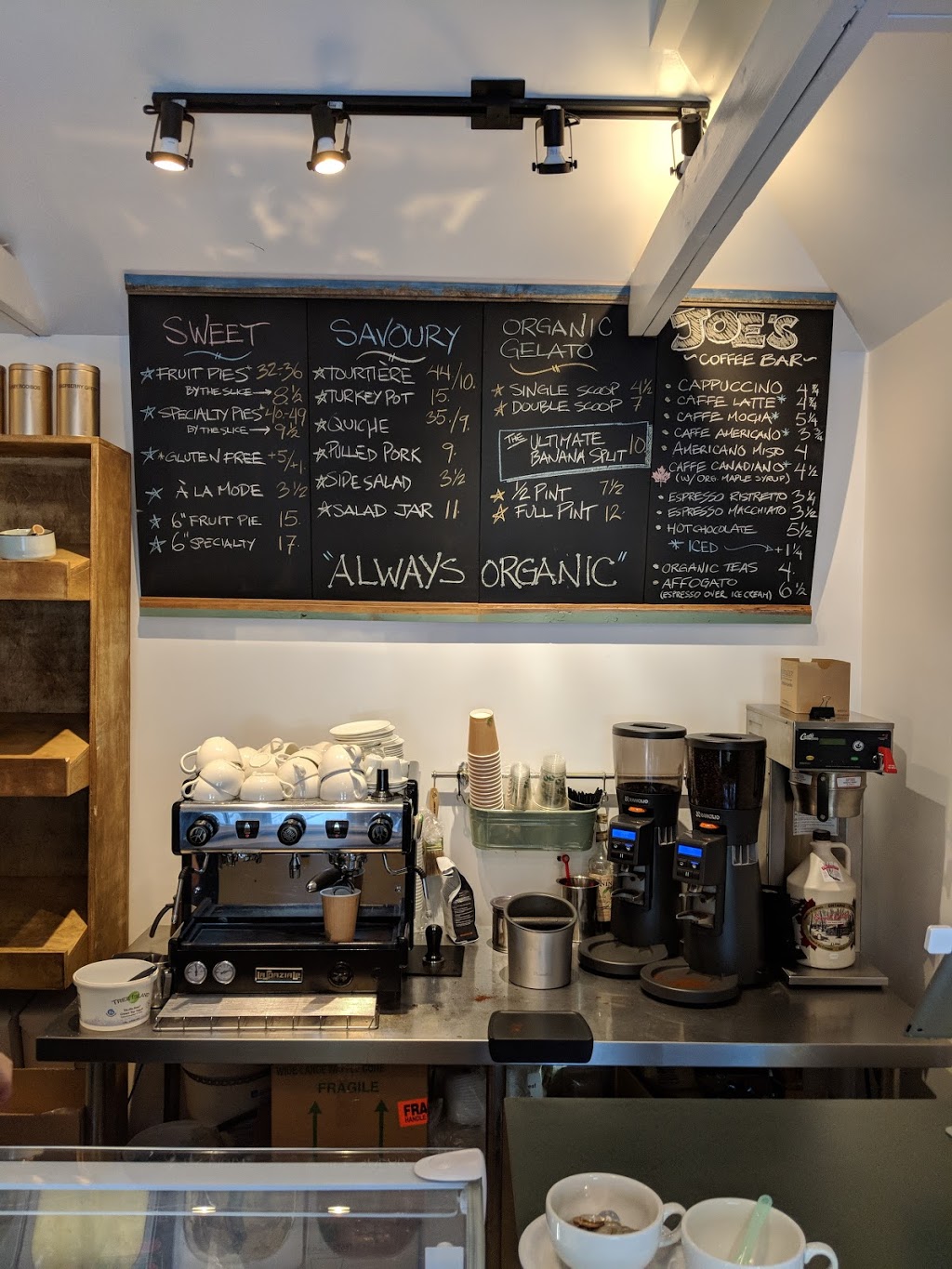 Lime and Moon Pie Company | 400 Bowen Island Trunk Rd, Bowen Island, BC V0N 1G2, Canada | Phone: (778) 998-6426