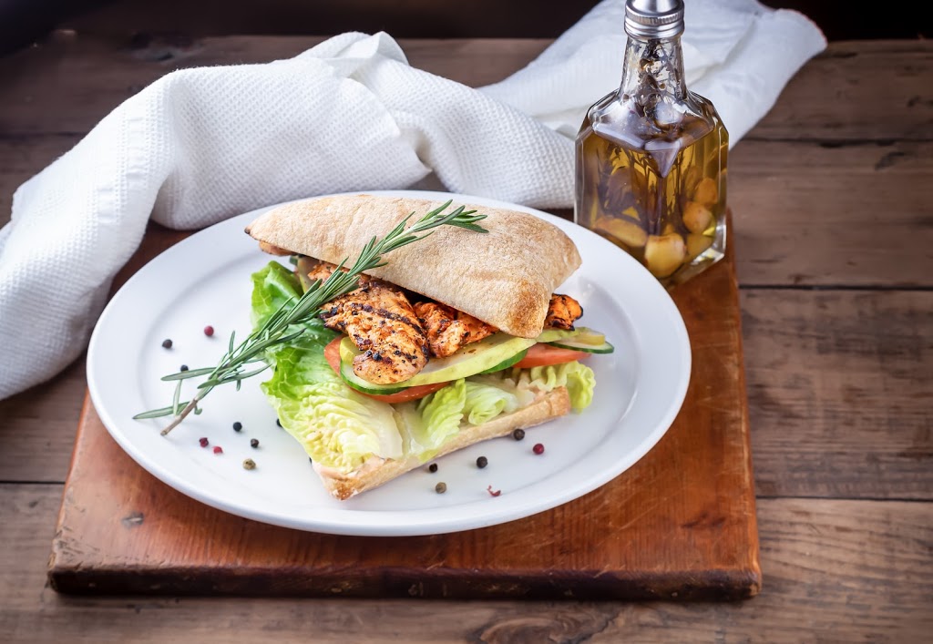 Bistro Grillos | 425 Chemin Vanier, Gatineau, QC J9J 3H9, Canada | Phone: (819) 557-3868