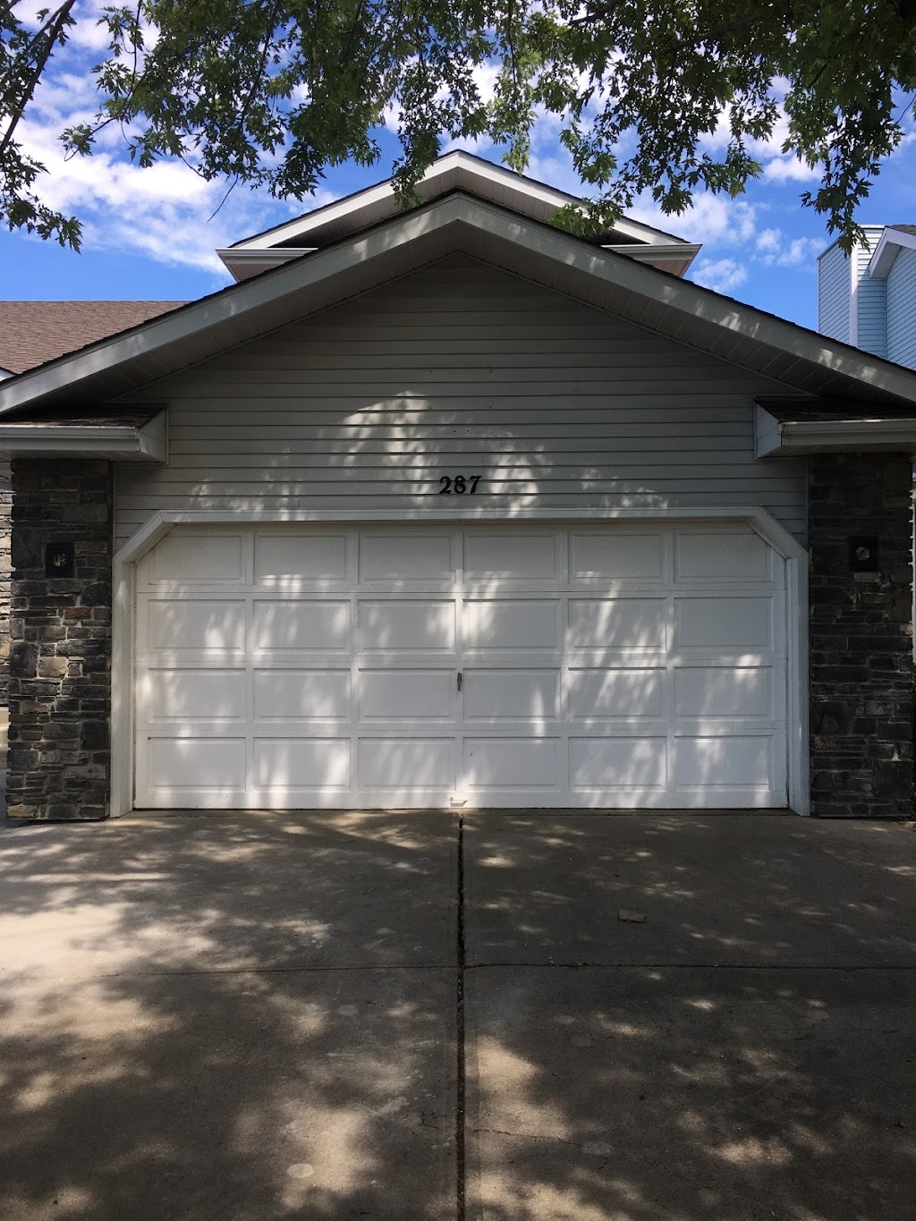 D&E Stone Masonry and Wood Beams | #77 - 52059, Range Rd 220, Sherwood Park, AB T8E 1B9, Canada | Phone: (780) 616-8718