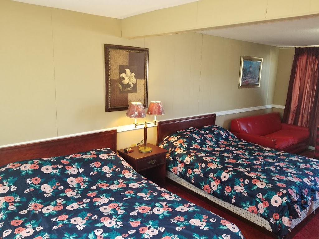 Twin Oaks Motel | 3511 Concession Road #4 From :401 E -Exit #436 , 401 W- Exit #440, Orono, ON L0B 1M0, Canada | Phone: (905) 983-5856