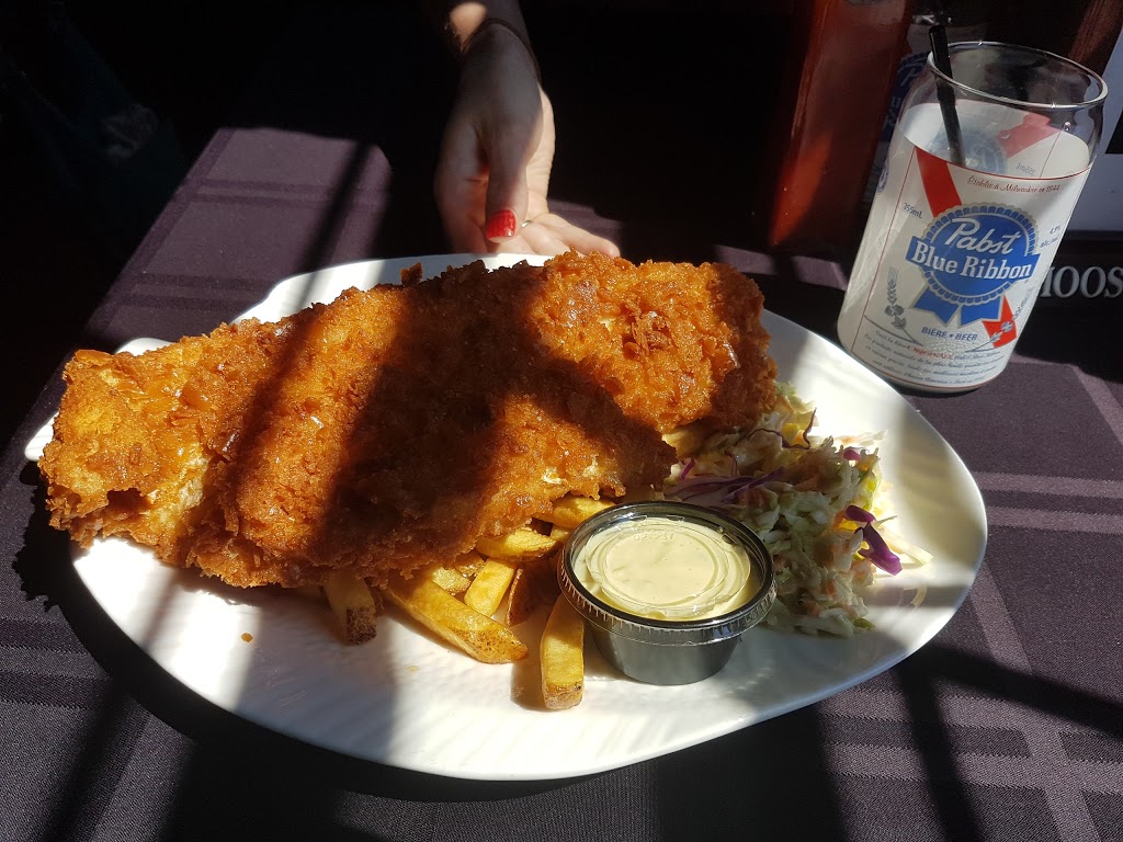 Off The Hook Cookhouse | 104 Government Wharf Rd, Eastern Passage, NS B3G 1G3, Canada | Phone: (902) 465-3484