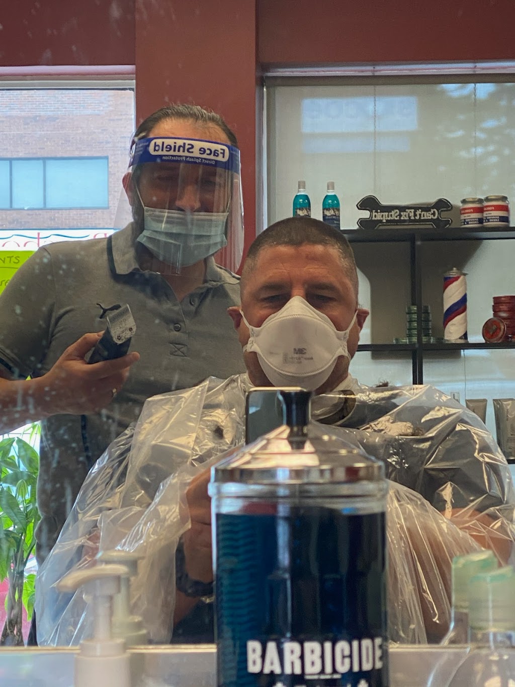 Carlos Barber Shop | 331 Bayfield St #8, Barrie, ON L4M 3C2, Canada | Phone: (705) 721-4400