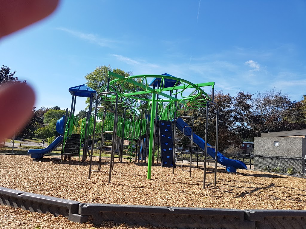 Ron Lenyk Springfield Park | 3325 The Credit Woodlands, Mississauga, ON L5C 1L1, Canada | Phone: (905) 615-4311