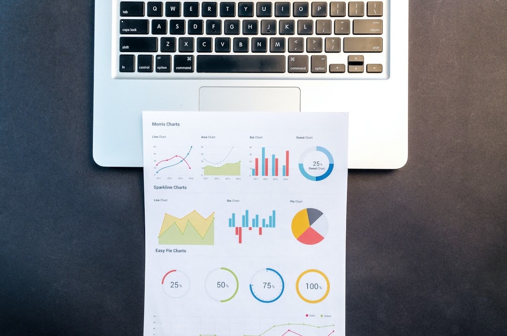 Marketing On & Off | 360 Bridge Lake Dr, Winnipeg, MB R3Y 1S4, Canada | Phone: (204) 881-0663