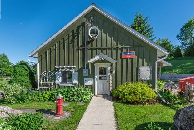 Priceville General Store & Post Office | 174 Kincardine St, Priceville, ON N0C 1K0, Canada | Phone: (519) 924-2189