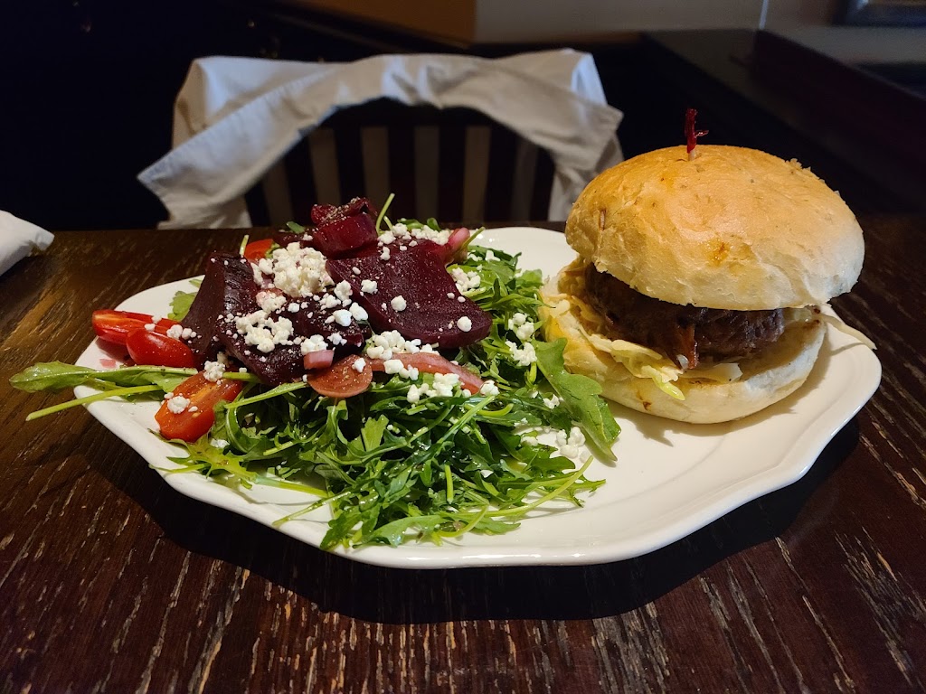 Finbars Irish Pub | 1595 Bedford Hwy, Bedford, NS B4A 3Y4, Canada | Phone: (902) 410-9335