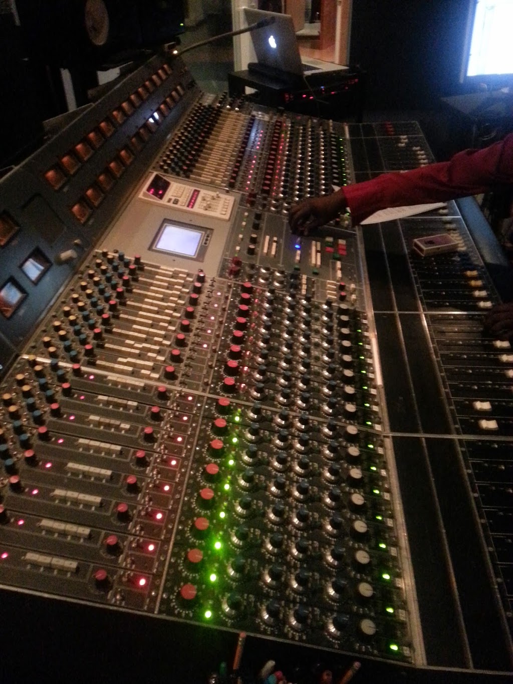 Planet Studios | 6555 Av. Papineau, Montréal, QC H2G 2X3, Canada | Phone: (514) 728-4449