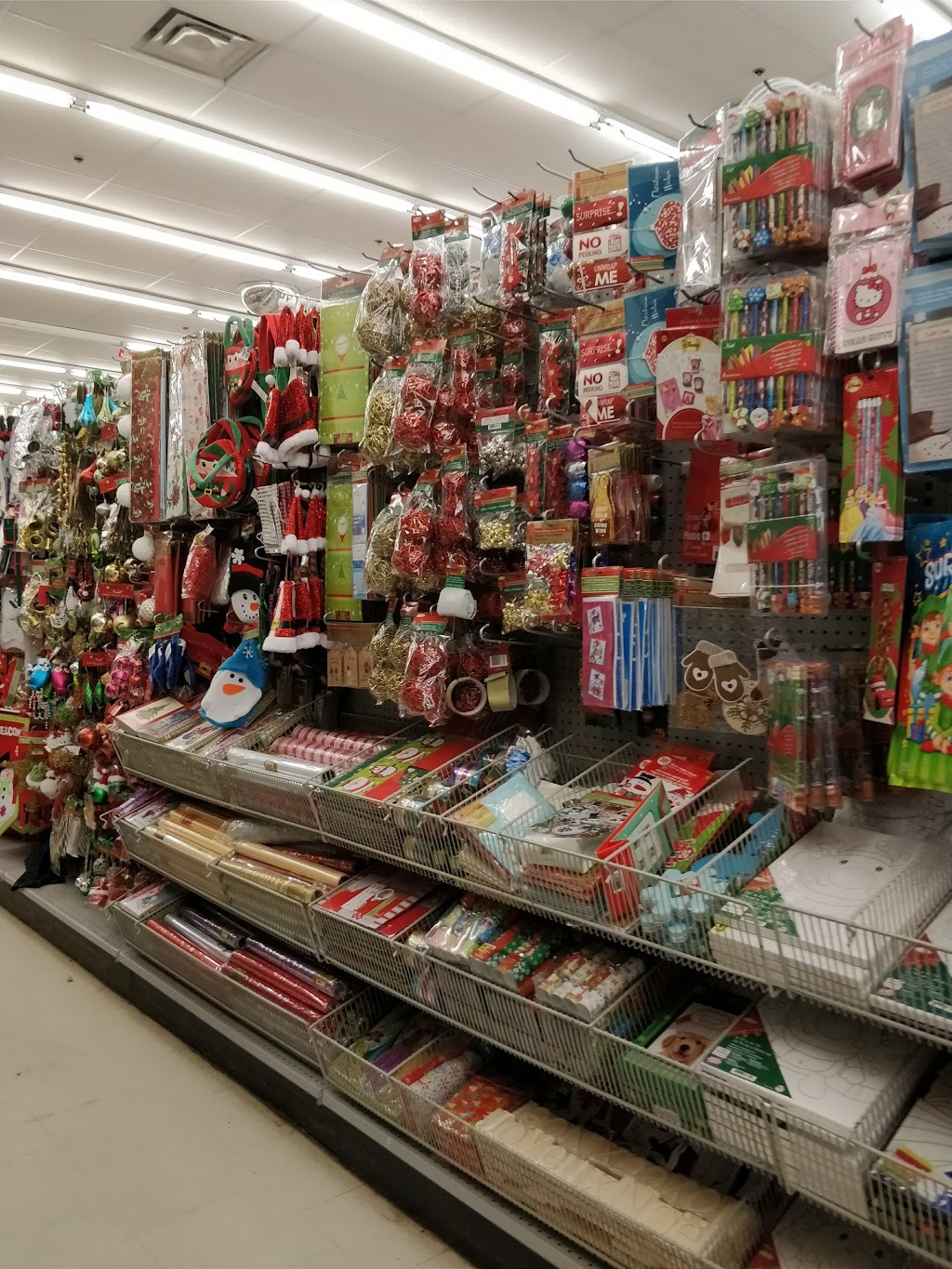 Dollarama | Donald Plaza, 1239 Donald St, Gloucester, ON K1J 8W3, Canada | Phone: (613) 842-0712
