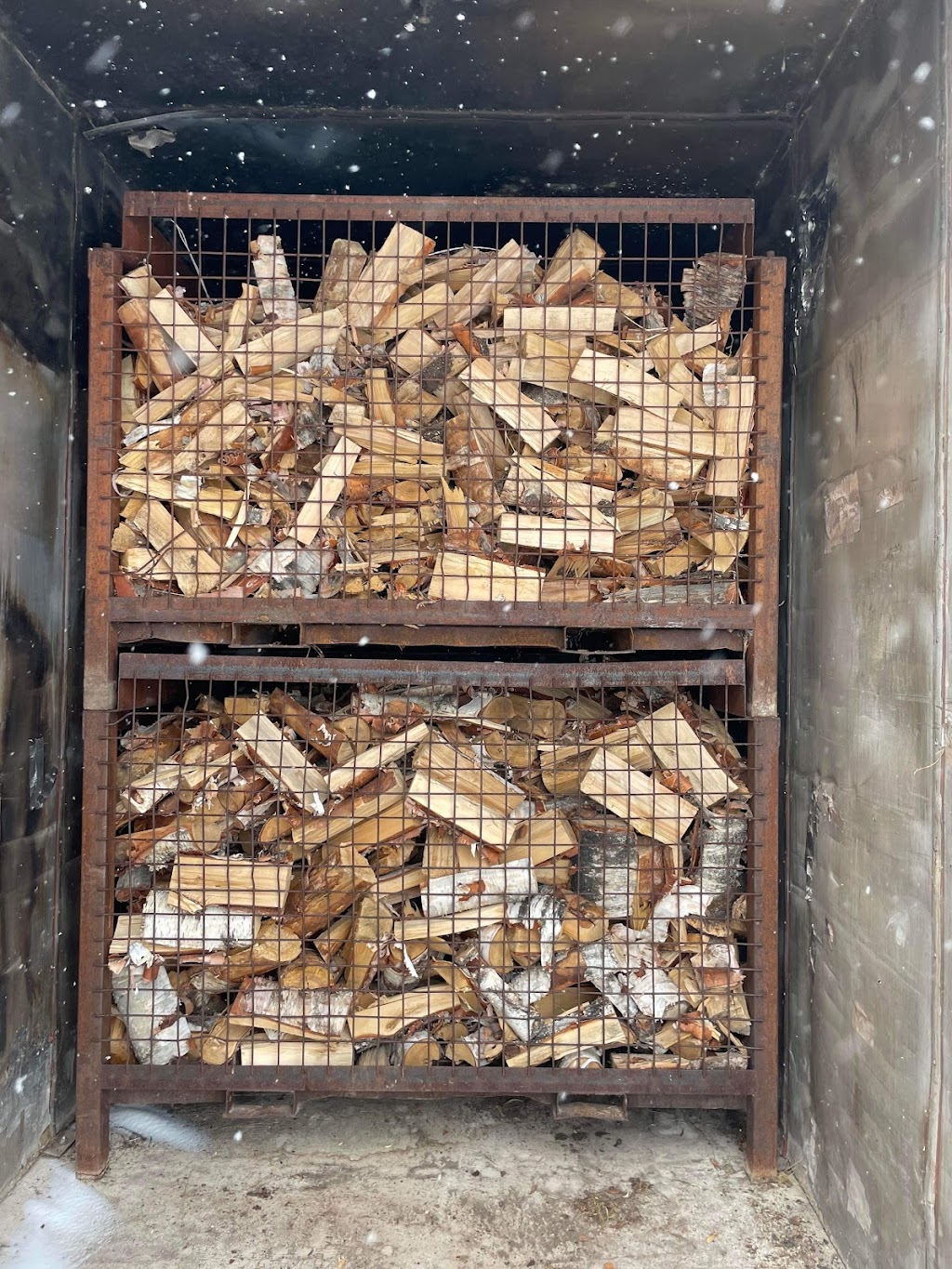 Northern Campfire Wood | 22 Levine Blvd, Moosehorn, MB R0C 2E0, Canada | Phone: (204) 768-0079