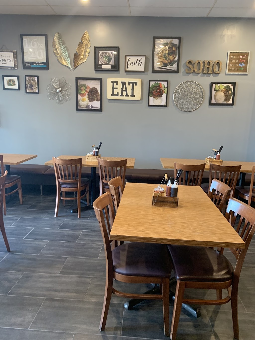 Pho Soho | 925 Rathburn Rd E, Mississauga, ON L4W 4C3, Canada | Phone: (905) 897-2888