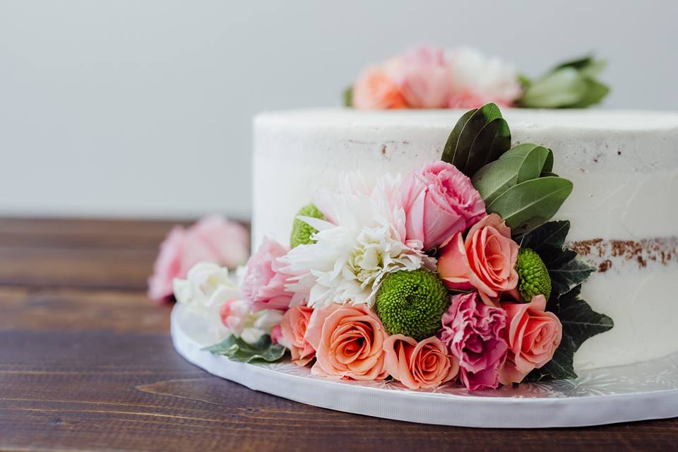 Gingers Cupcakes & Desserts | 14 Wellington St E, Aurora, ON L4G 1H5, Canada | Phone: (905) 841-4004