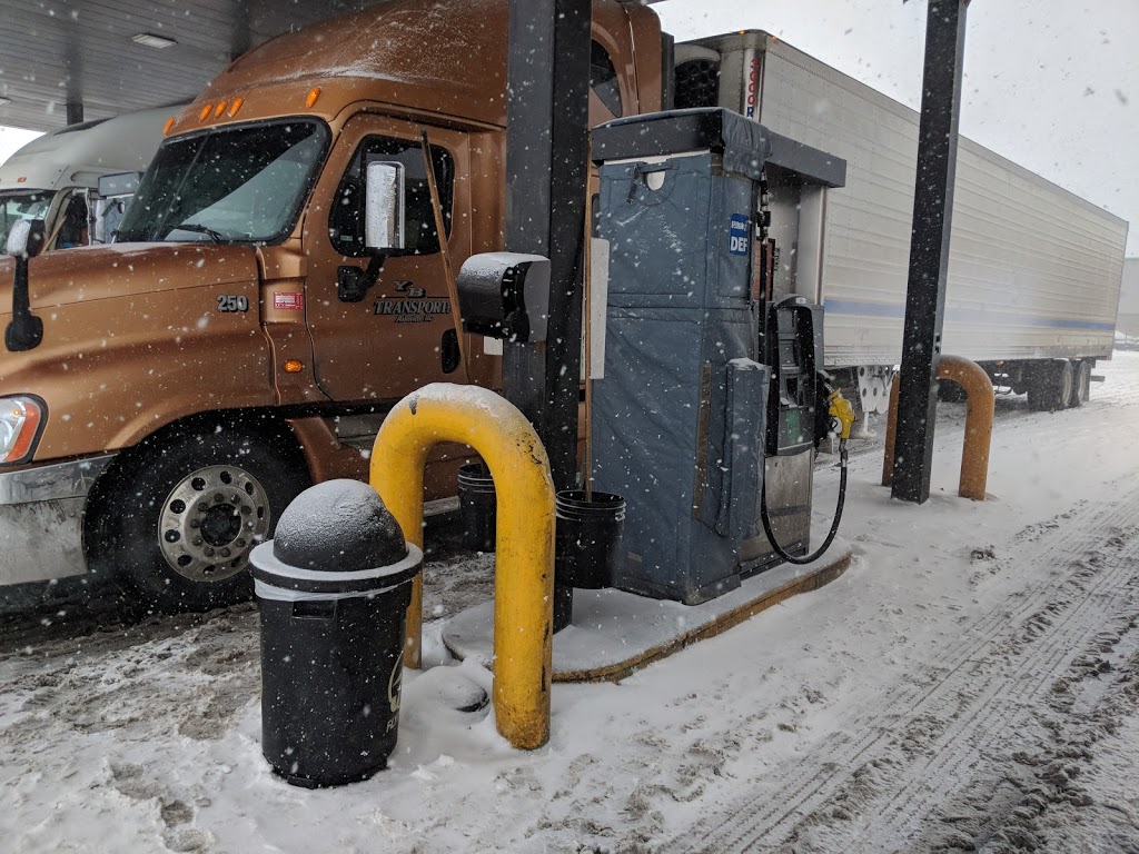 Flying J Travel Center | 370 N Service Rd, Moose Jaw, SK S6H 4N9, Canada | Phone: (306) 693-5858