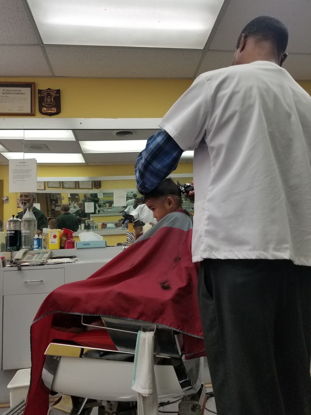 Wisdoms Barber Shop & Beauty Salon | 1754 Eglinton Ave W, York, ON M6E 2H6, Canada | Phone: (416) 787-7731
