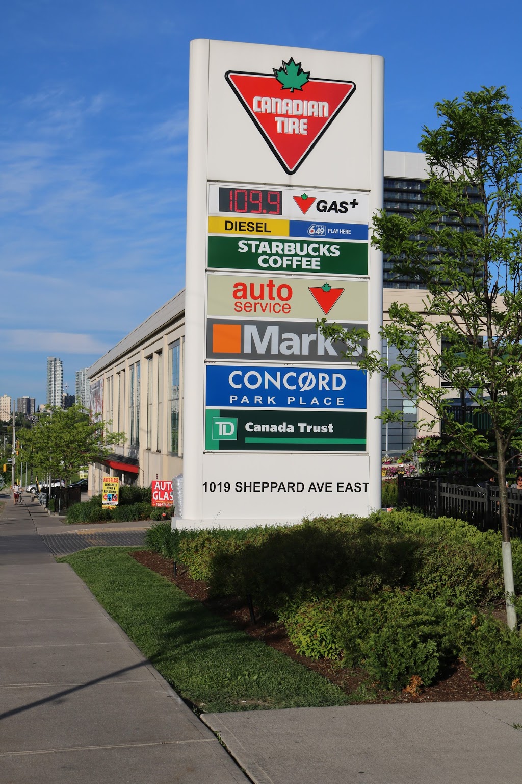 Canadian Tire Gas+ - TOR - Sheppard/Leslie | 1015 Sheppard Ave E #1, North York, ON M2K 1C2, Canada | Phone: (416) 225-8643