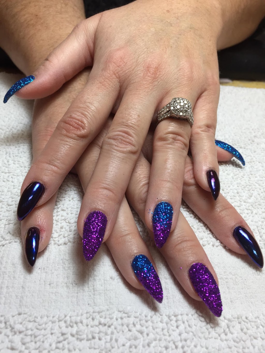 Glitter&gold | 1405 Upper Ottawa St unit 6, Hamilton, ON L8W 3J6, Canada | Phone: (905) 389-8990