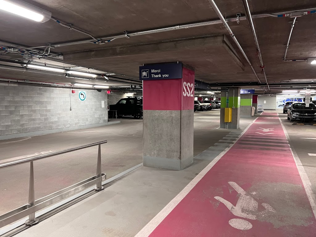 Stationnement HotelParc | 800 Pl Leigh-Capreol, Dorval, QC H4Y 0A4, Canada | Phone: (866) 236-3999