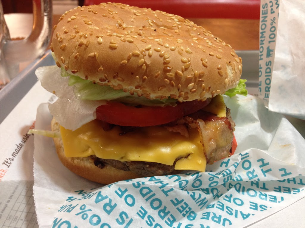 A&W Canada | 3335 Douglas St, Victoria, BC V8Z 3L2, Canada | Phone: (250) 475-2713