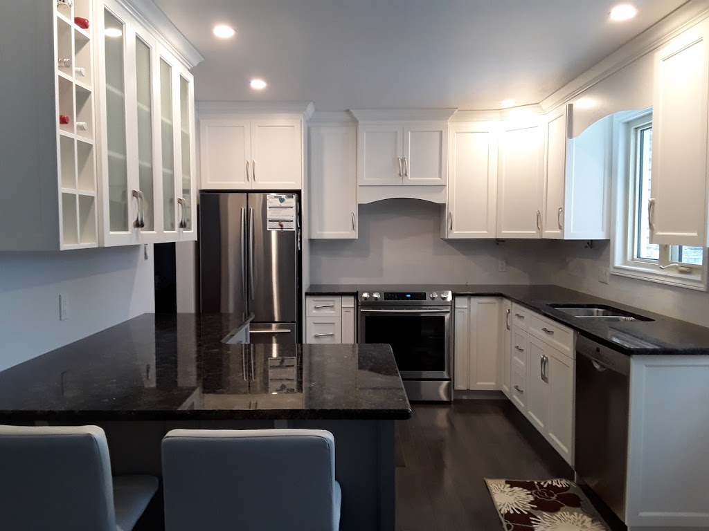 Mikes Selective Cabinets | 39 Woodstock St S, Tavistock, ON N0B 2R0, Canada | Phone: (519) 655-2874